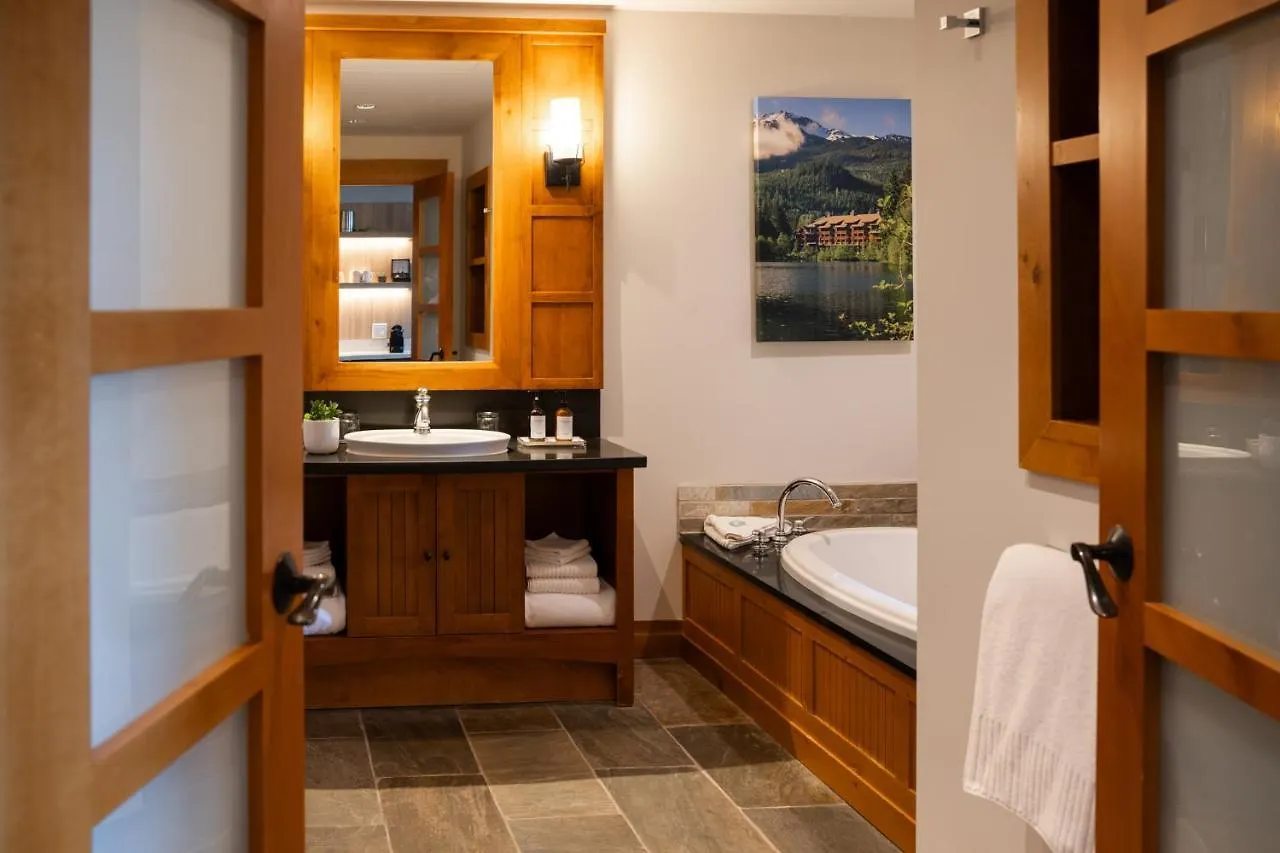 אתר נופש וויסטלר Nita Lake Lodge